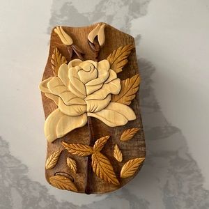 Rose wooden box